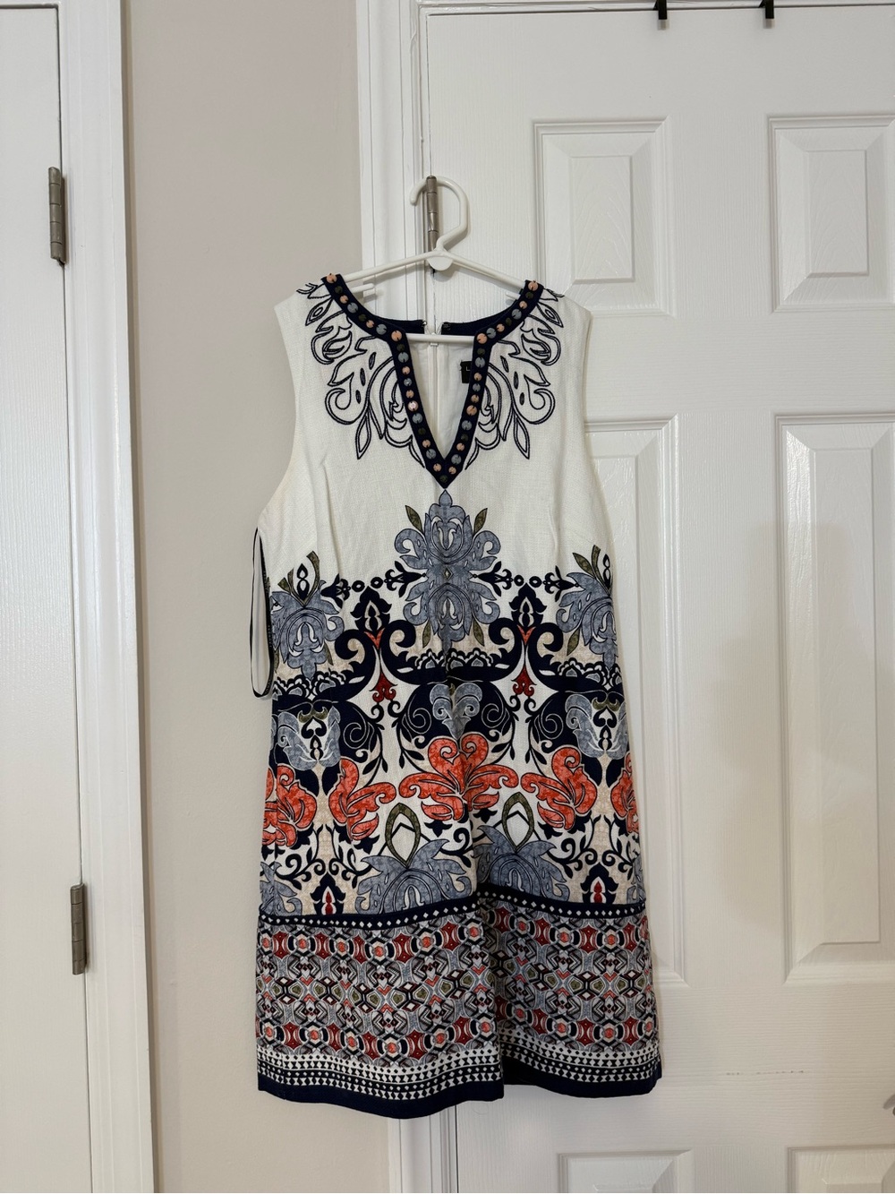 Laundry by Shelli Segal White Dress with Navy & Coral Accent Buttons